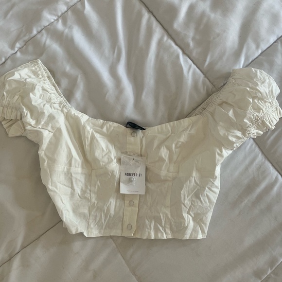 NWT FOREVER 21 PUFF SLEEVE TOP ✨ - Picture 1 of 3